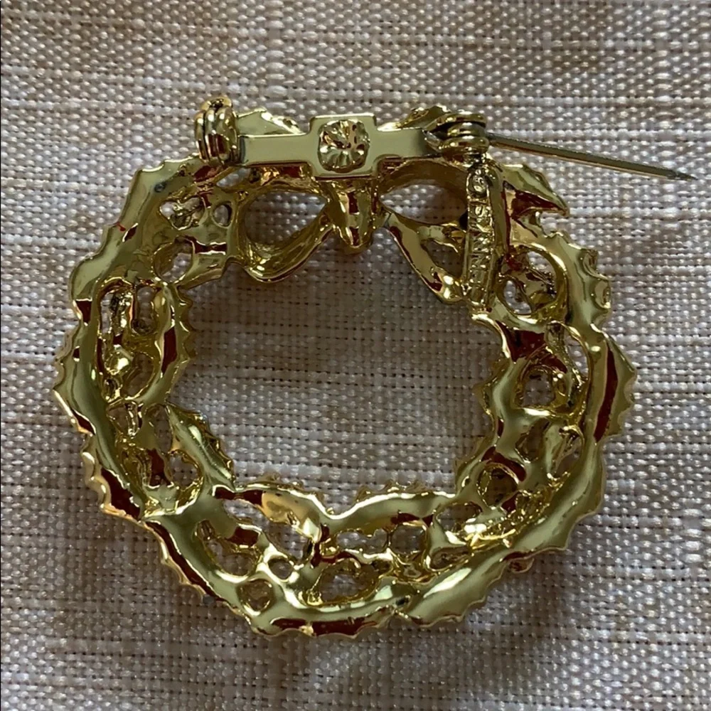 Gerry’s Christmas Wreath Pin/Brooch VTG Gold Tone Red Green Enamel Bow Holiday